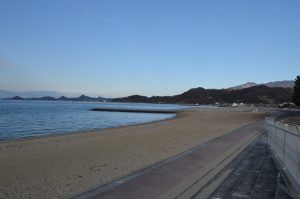 堀江海水浴場の清掃活動